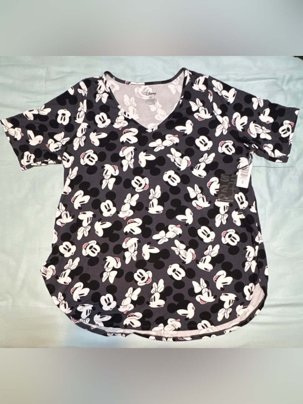 Disney Torrid Mickey Minnie Mouse Cartoon Tunic Top 4X Plus Black Rayon Spandex